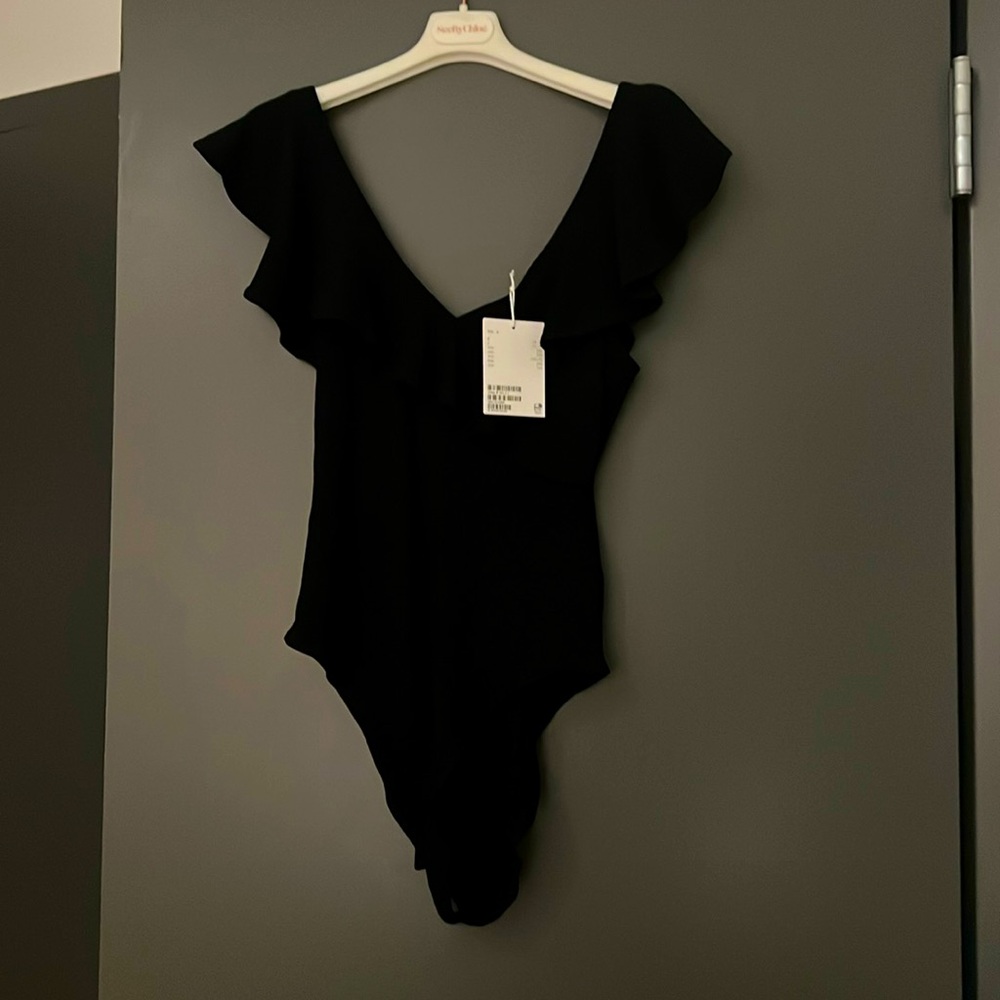 & Other Stories black ruffle bodysuit Size S